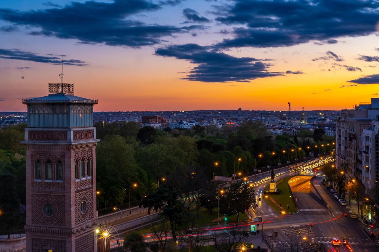 Edificios de viviendas en Madrid: amortización al vender un piso alquilado en el IRPF
